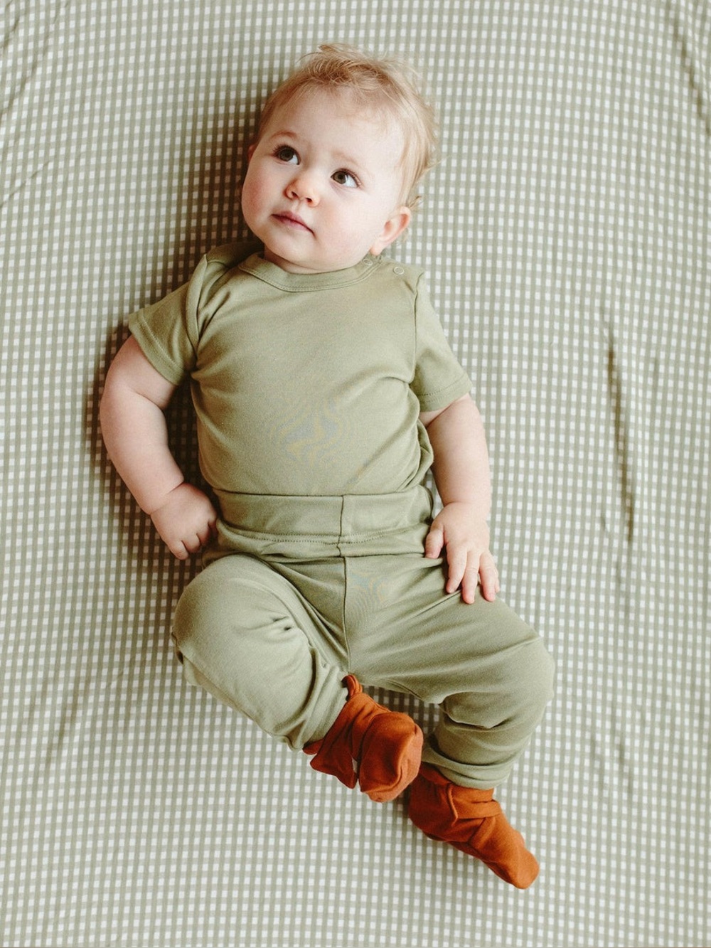 Goumikids Organic Short Sleeve Bodysuit Onesie/Pant Bundle, Artichoke, 6-12M
